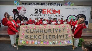 İzmit Belediyesi Çınar Çocuk Evi Cumhuriyetin 100. Yılını coşkuyla kutladı