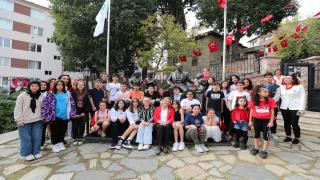 Çocuklar, Cumhuriyetimizin 100. yaşını  Atatürk’ün aziz hatıraları arasında kutladı