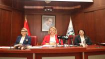 İzmit Belediye Meclisini 3 kadın yönetecek