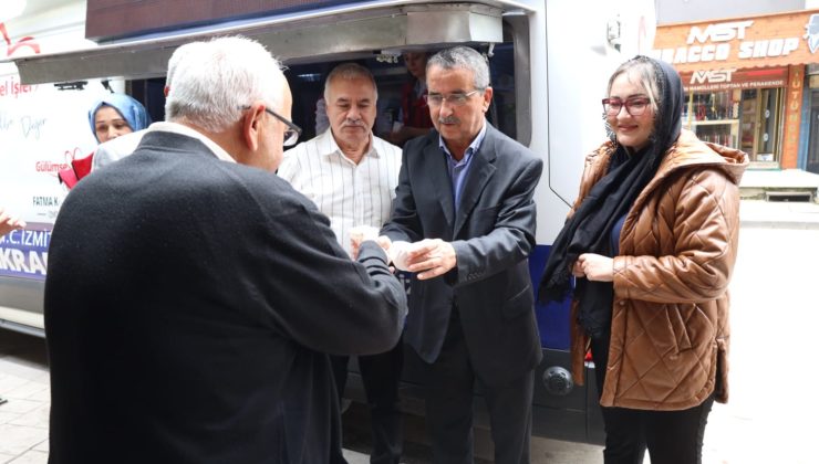 İzmit Belediyesi camii cemaati ile buluşmaya devam ediyor
