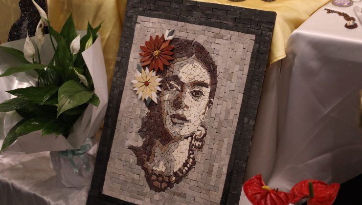 İZMEK kursiyerlerinin emekleri Nikomedia’da taçlandı