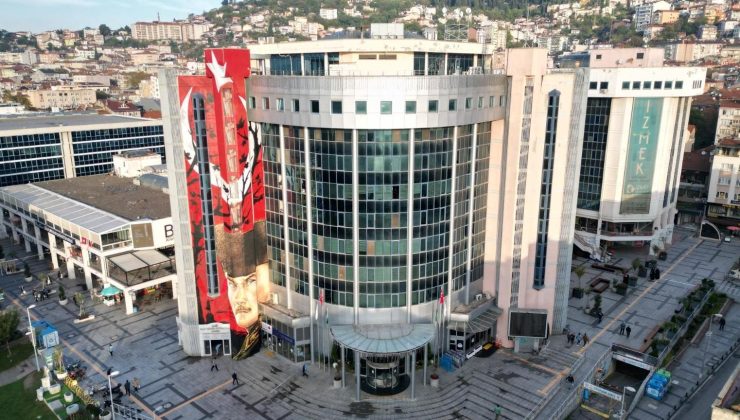 Cumhuriyet Bulvarı’nda meydana gelen moloz sorunuyla ilgili basın açıklamamız.