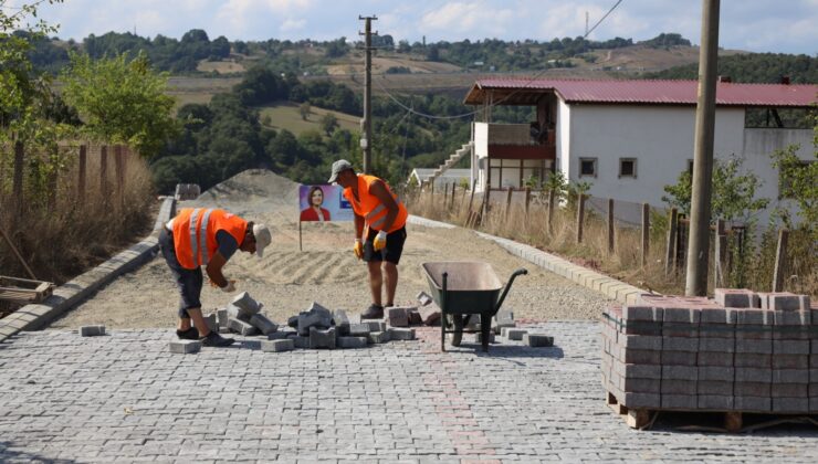 İzmit Belediyesinden Akmeşe Atatürk Mahallesine parke yol
