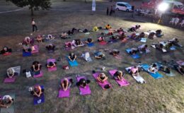 İzmit bu etkinliğini sevdi: ‘Nefes Al İzmit’ Yoga etkinliğine büyük ilgi