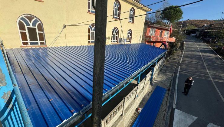 İzmit Belediyesinden Bulduk Piroğlu Camii’ne sundurma