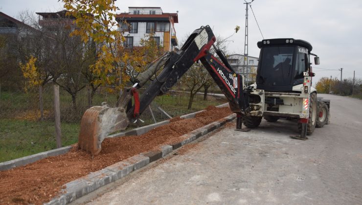 İzmit Belediyesinden Hatipköy’e yeni ve güvenli kaldırımlar