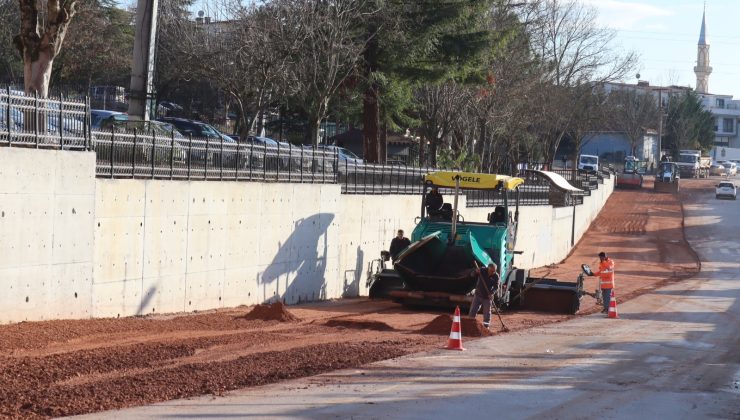 İzmit Belediyesi Tüysüzler’deki yol genişletme çalışmasını tamamladı