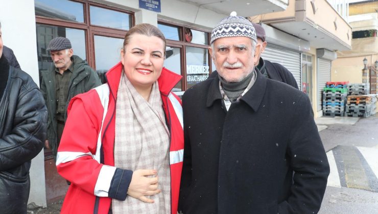 Başkan Hürriyet, Gündoğdu Mahallesi’nde  karla mücadele çalışmalarını inceledi