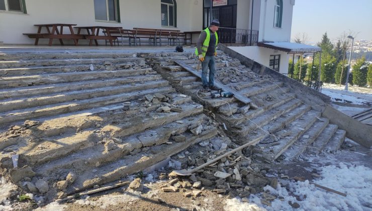 Başkan Hürriyet söz verdi, yaptı! Nene Hatun Camii’nde merdivenler yenileniyor