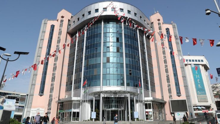 İzmit Belediyesinde En Düşük İşçi Maaşı Sosyal Haklarla 52 Bin TL’ye Ulaştı