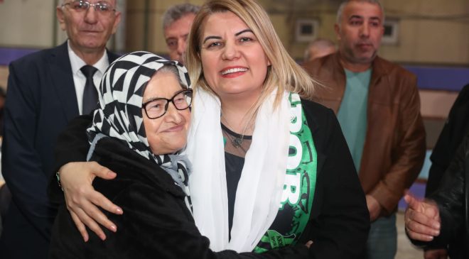 Başkan Hürriyet, halk iftarında Akmeşeliler ile buluştu