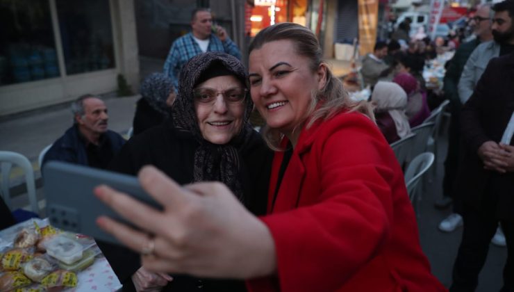 Başkan Hürriyet, halk iftarında Kuruçeşmelilerle bir araya geldi