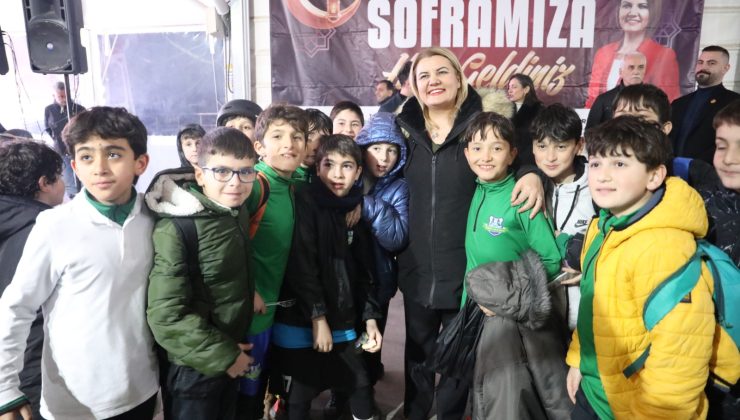 Hürriyet, Halk İftarında Ayazmalı vatandaşlarla buluştu