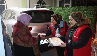 İzmit Belediyesi, Yenişehir Rahmet Camii’nde cemaat ile buluştu