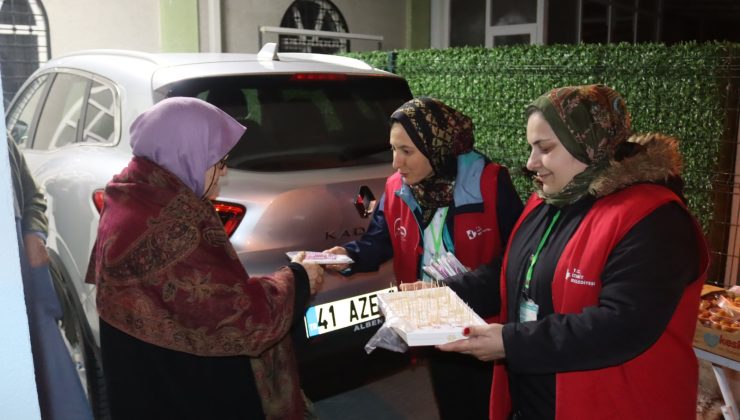 İzmit Belediyesi, Yenişehir Rahmet Camii’nde cemaat ile buluştu