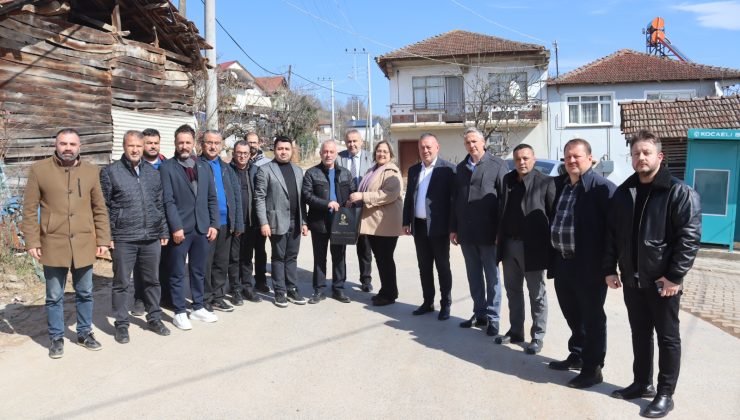 İzmit Belediyesinin bu hafta durağı Biberoğlu ve Emirhan Mahalleleri oldu