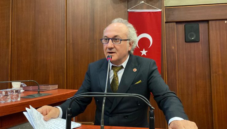 Erdem Arcan, “Ekrem İmamoğlu’na sahip çıkıp mücadelemize devam edeceğiz”