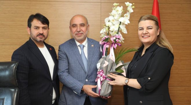 Fatma Başkan ve CHP İzmit’ten, SP’ye hayırlı olsun ziyareti