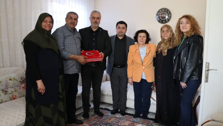 İzmit Belediyesinden şehit ailelerine anlamlı ziyaret