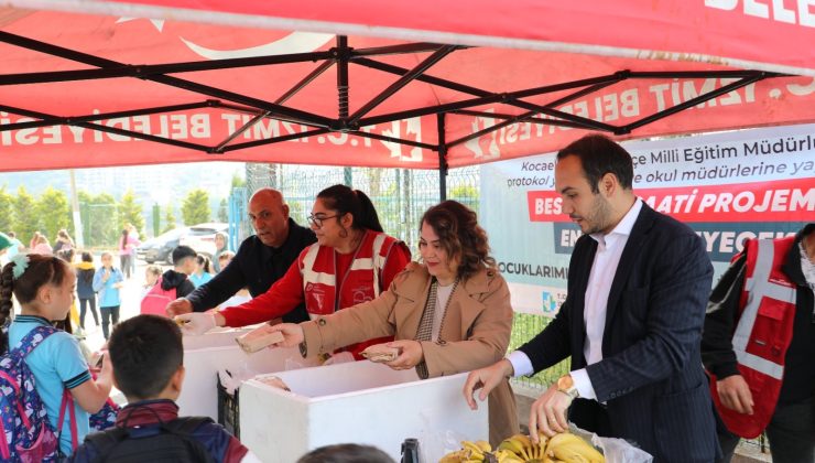 Beslenme Saati Projesi bu sabah Gültepe ve Yenimahalle’de devam etti