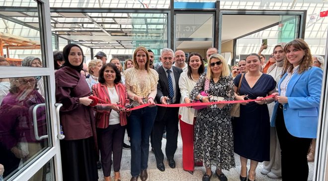 İZMEK’in yılsonu sergisi göz doldurdu