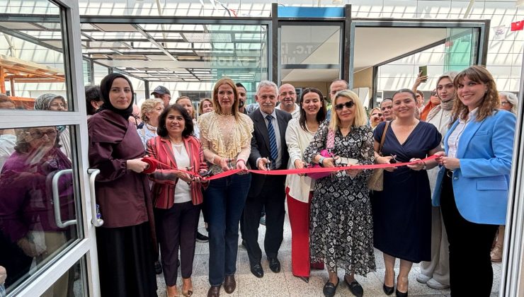 İZMEK’in yılsonu sergisi göz doldurdu
