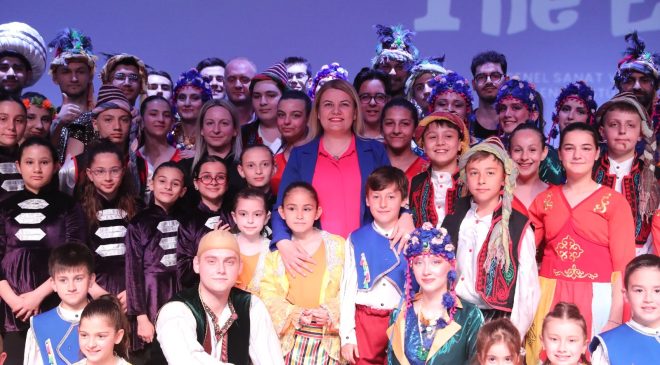 İzmit Belediyesi Sanat Akademisi’nin yıldızları “Sihirli Kolye” ile parladı