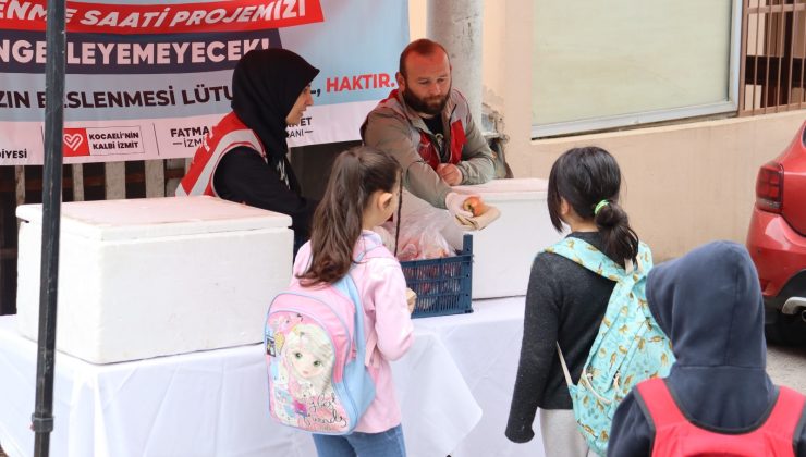 İzmit Belediyesi minik kalpleri Beslenme Saatiyle ısıttı