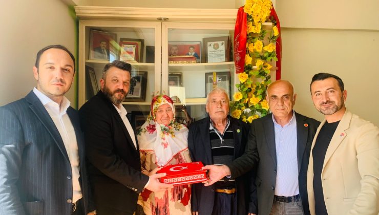 İzmit Belediyesi şehit ailelerini yalnız bırakmıyor
