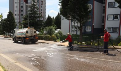 İzmit’te sokaklar pırıl pırıl oldu