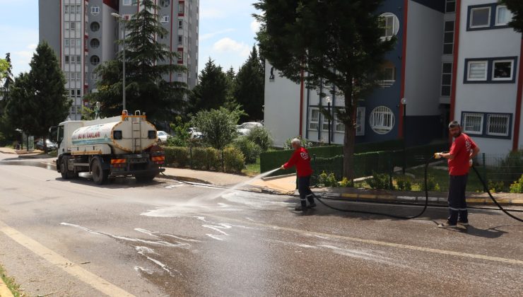 İzmit’te sokaklar pırıl pırıl oldu