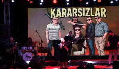 Kapanca Sokak Festivalinde Kararsızlar’dan unutulmaz gece