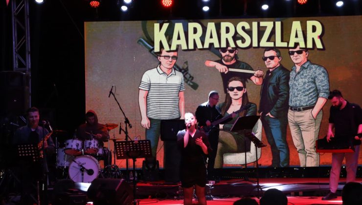 Kapanca Sokak Festivalinde Kararsızlar’dan unutulmaz gece