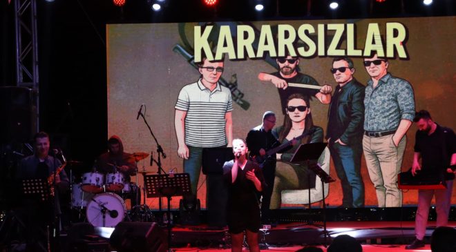 Kapanca Sokak Festivalinde Kararsızlar’dan unutulmaz gece
