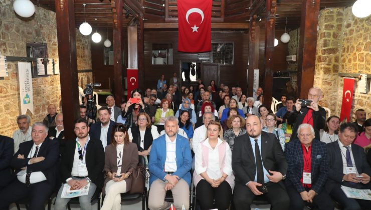 Uluslararası 2.Kapanca Sokak Festivali şiirlerle başladı