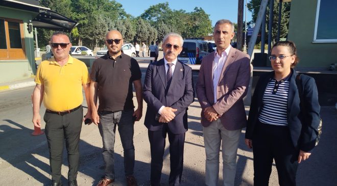 Yangın sonrası İZAYDAŞ’a giden İzmit Belediyesi Başkan Yardımcısı Celal Hülür engellenmek istendi
