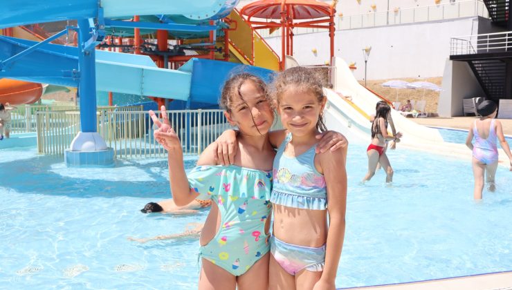 İzmit Belediyesi Aquapark’ı yoğun ilgiyle açıldı