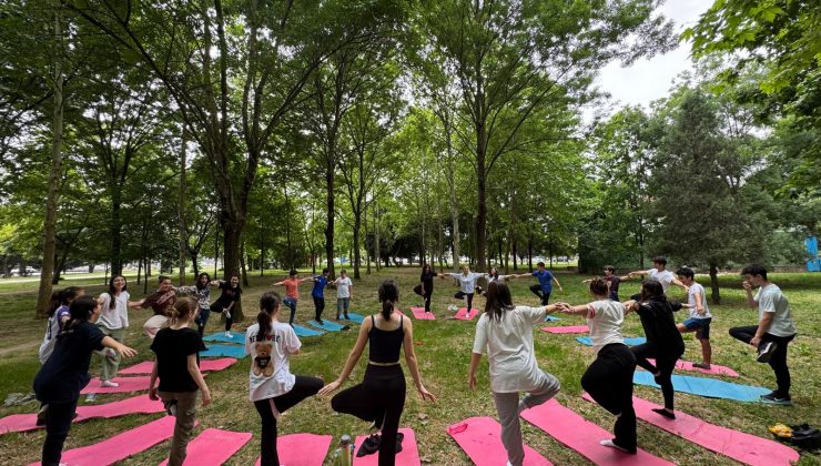 İzmit Belediyesi Çınar Akademi LGS Öğrencileri sınav stresini Mindfulness ile attı