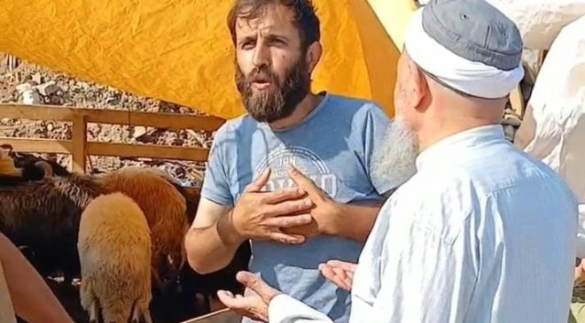 Kumpas yalnızca belediyeye değil, alın teriyle geçinen esnafa da kuruldu