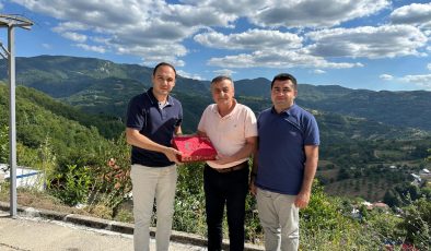 İzmit Belediyesinden hacı muhtarlara ziyaret