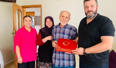 İzmit Belediyesinden Kandıra’daki gazi ve şehit yakını ailelerini vefa ziyareti