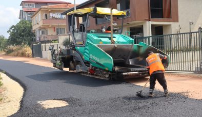 İzmit Belediyesinden Kabaoğlu’nda yoğun asfalt çalışması