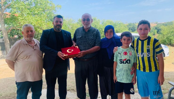 İzmit Belediyesinden Kandıra’da şehit ve gazi ailelerine ziyaret