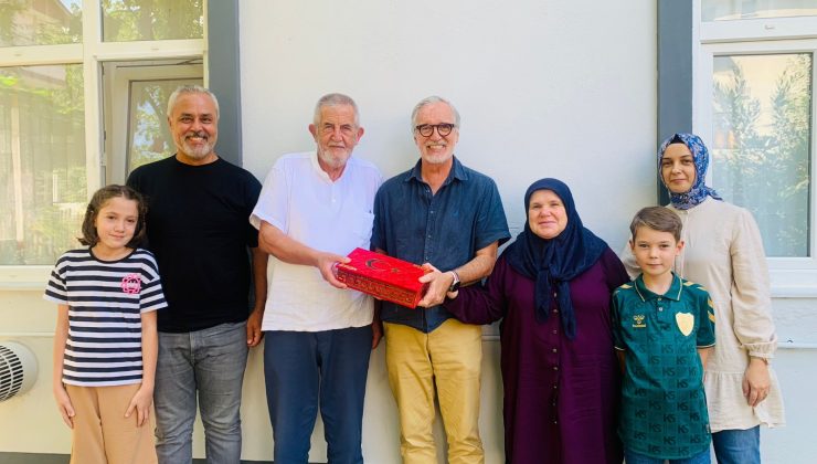 İzmit Belediyesinden Kıbrıs Gazisine vefa ziyareti