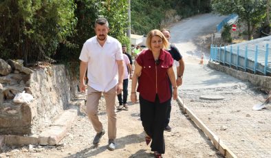 İzmit Belediyesinden üç mahalleyi birleştiren sokakta güvenli ulaşım adımı