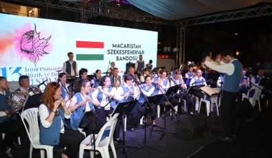 Bando ekipleri Pişmaniye Festivaline büyük renk kattılar