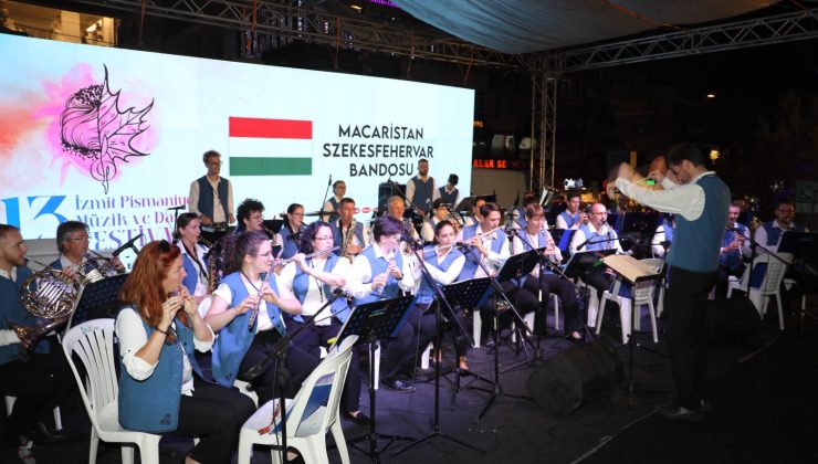 Bando ekipleri Pişmaniye Festivaline büyük renk kattılar