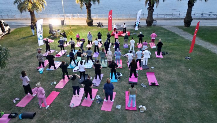 “Nefes Al İzmit” yoga etkinliğine Plajyolu’nda yoğun katılım