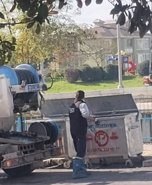 Fatma Başkan: “İzmit’in konteynerleri ve sokakları Büyükşehirin atık sahası değil!”