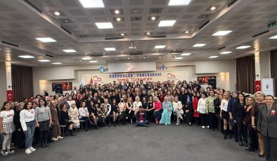 İzmit Belediyesi Öğretmenler Günü’nde eğitim emekçilerini buluşturdu